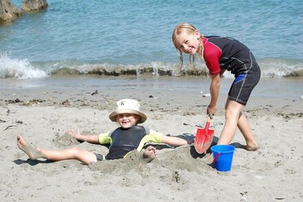 Stunning Holiday Home By The Beach At Looe, Cornwall - With Great Sea Views