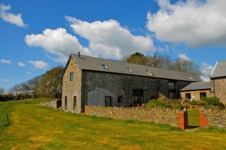 Secluded East Prawle Barn Down A Private Track With Un-interrupted Sea Views