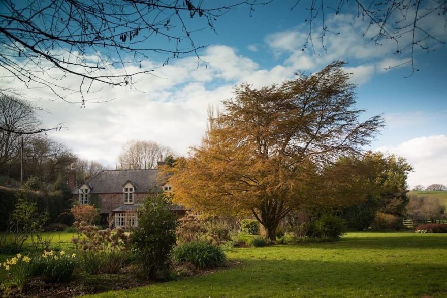 Beautiful Riverside Georgian 8 Bed Farmhouse with extensive gardens and fields