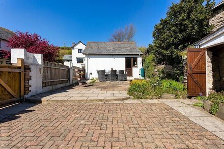 CROYDE BRIAR HOUSE | 4 BEDROOMS | Pets Welcome (charges apply)