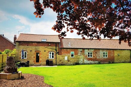 The Old Granary - Holiday Cottage