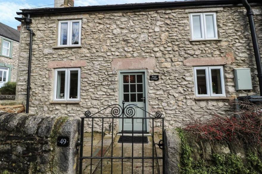 WAGS COTTAGE, family friendly, with open fire in Wirksworth