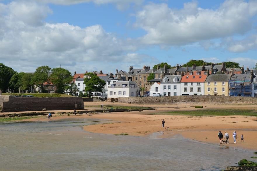 Tall Ship, Anstruther Is A Lovely Townhouse With Excellent  Sea Views