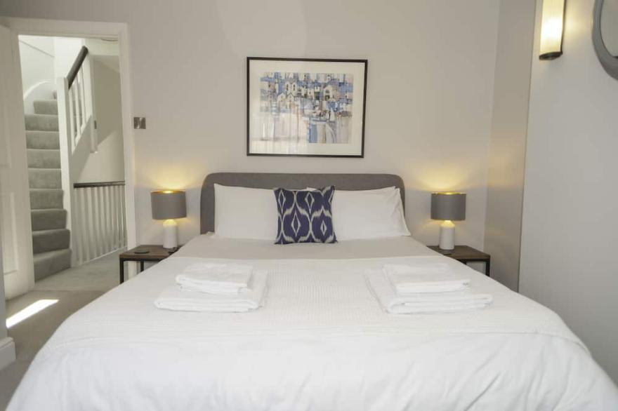 A fabulous 3 bed luxury holiday home in ever popular Coronation Road