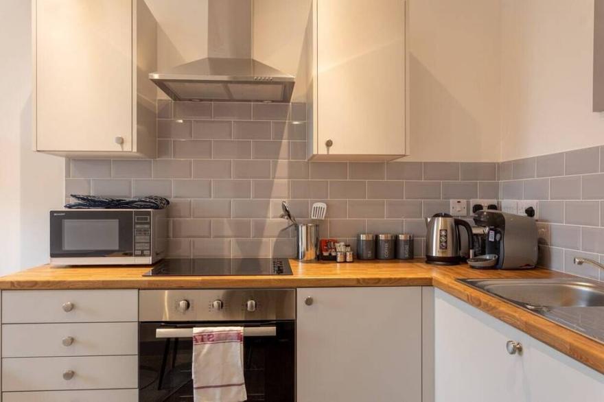 Fantastic 1 Bedroom Apartment, Leeds