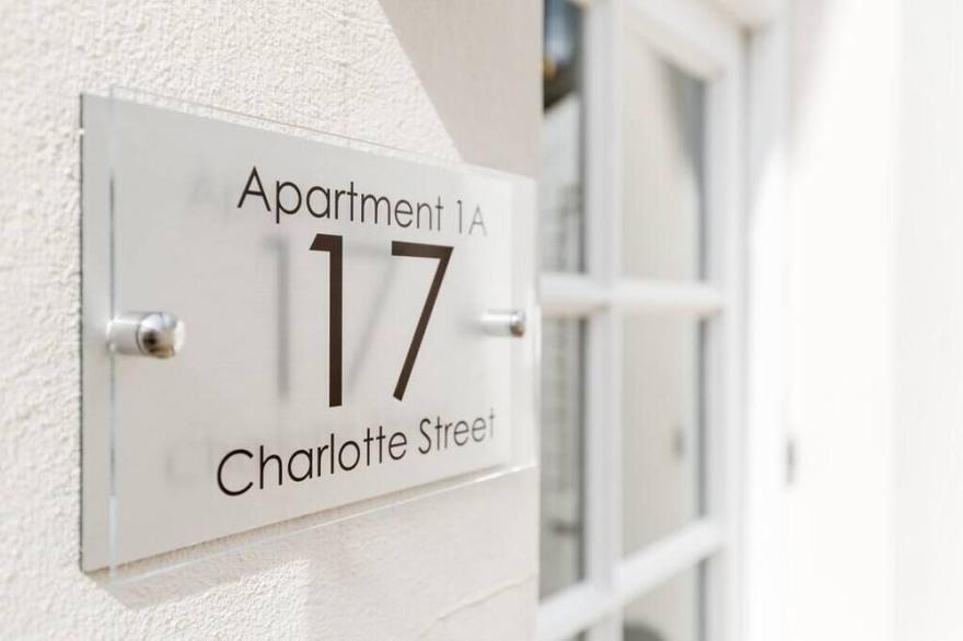 L-Spa Boutique Apartments - Chic Hideaway Studio Apartment
