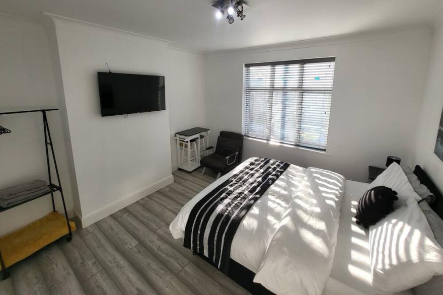 Top luxury 2 bed Apartment - London