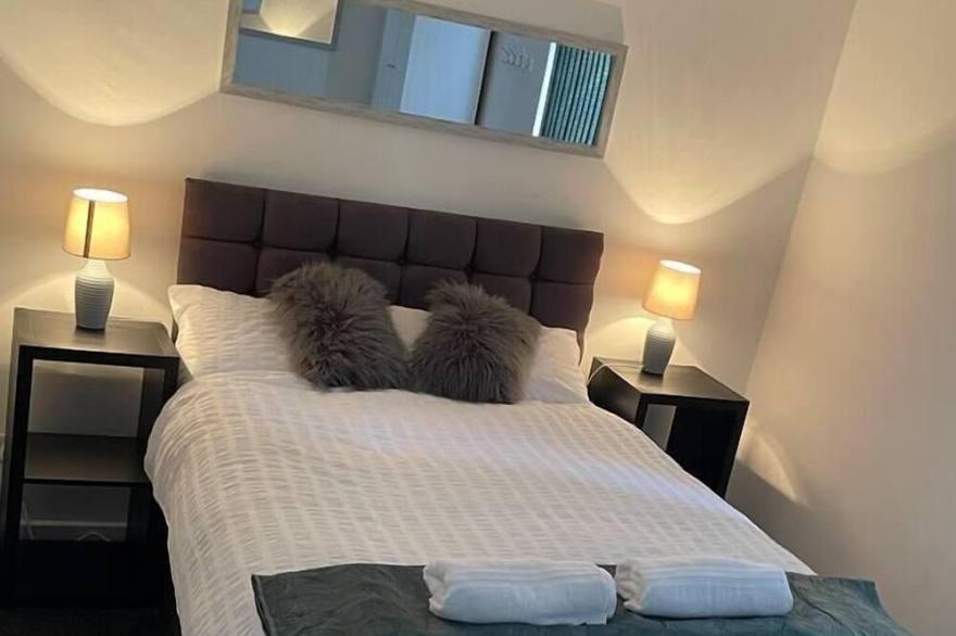 Modern and cosy Apartment in Leeds, England