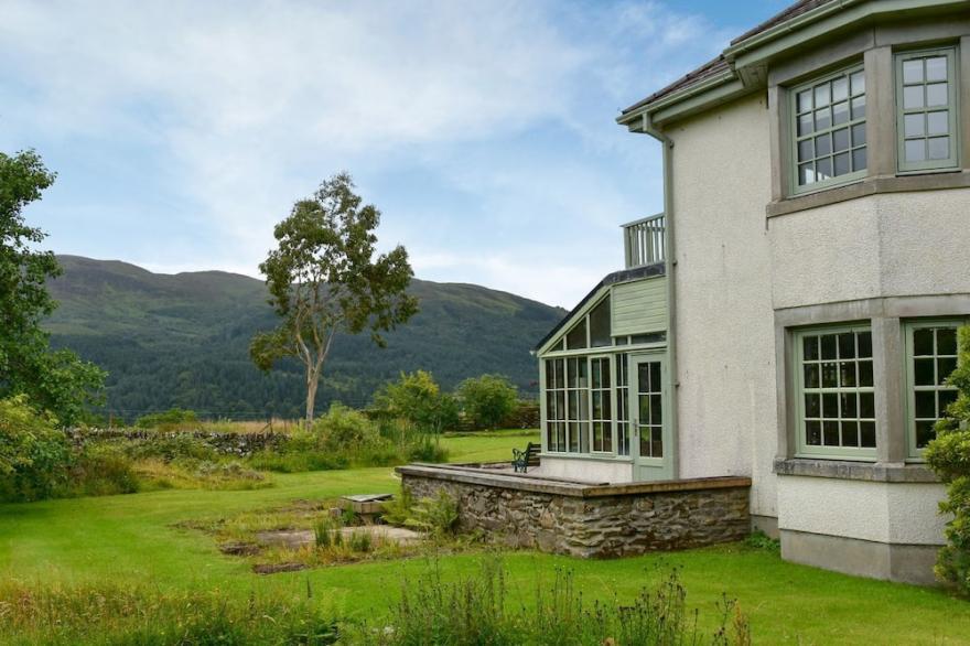 4 Bedroom Accommodation In Colintraive