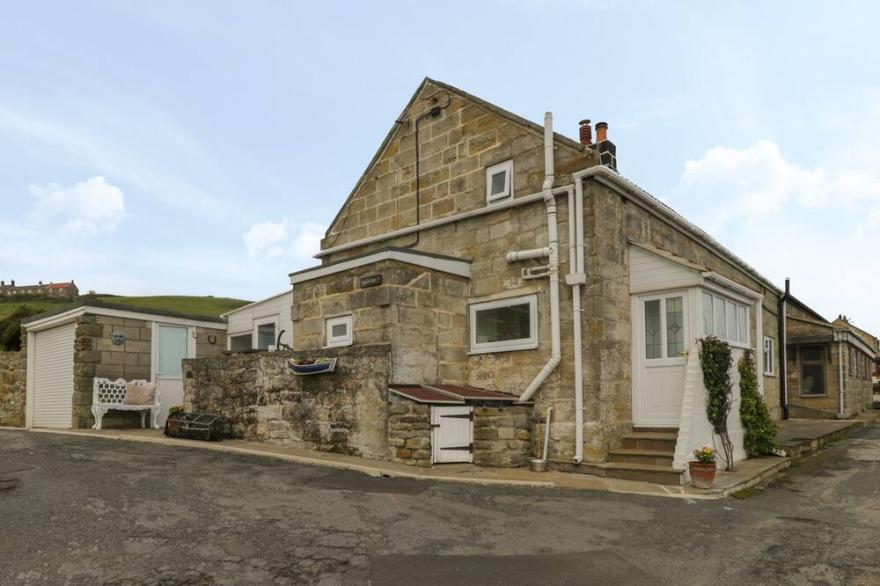 WALKERS HALT, Pet Friendly, Country Holiday Cottage In Staithes