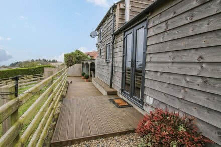 SHEPHERDS CABIN AT TITTERSTONE, pet friendly in Clee Hill