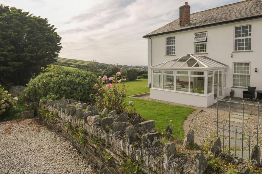 HOME FARM, Family Friendly, Character Holiday Cottage In Boscastle
