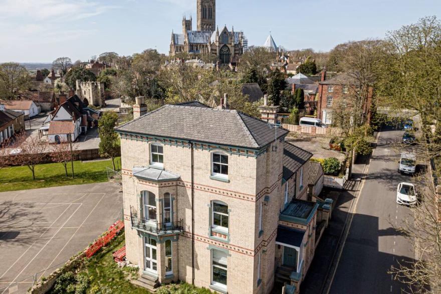 A beautiful little retreat very close to the Cathedral