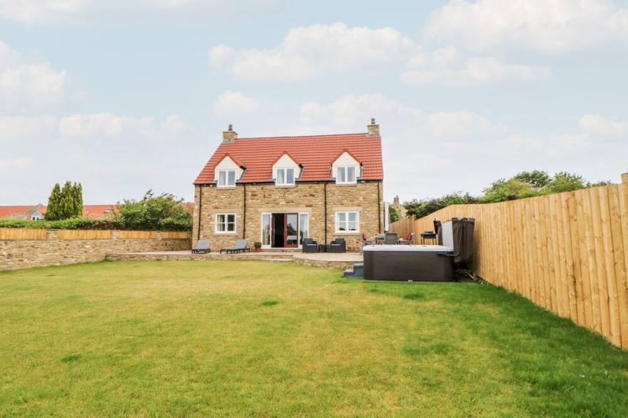 STACKYARD HOUSE, Pet Friendly, Country Holiday Cottage In Tudhoe