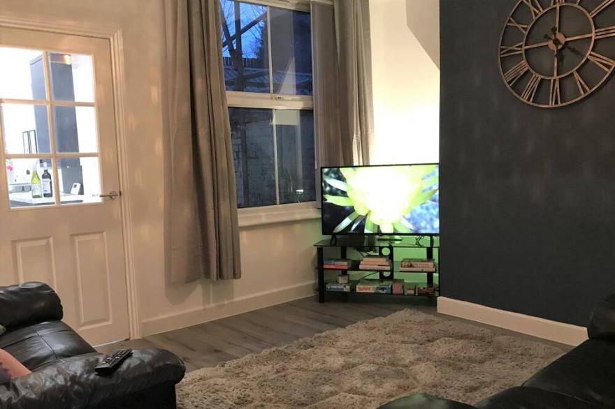 Stylish modern 3-bed house nr Manchester City Ctr