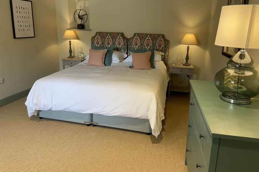 Rectory Farm Barn - deluxe 3 bedroom barn