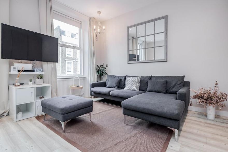 Sunny 2-Double Bedroom Flat in Chelsea