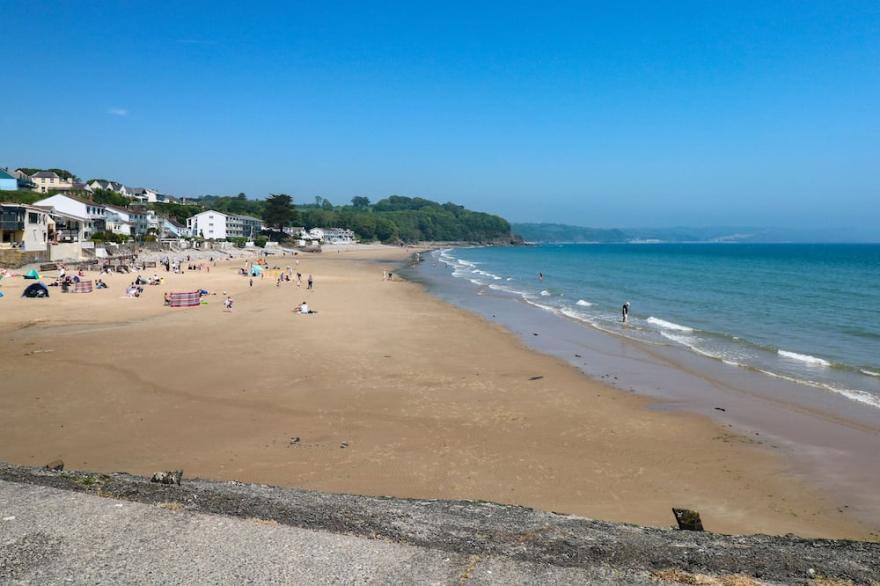 SMUGGLERS COTTAGE, pet friendly in Saundersfoot