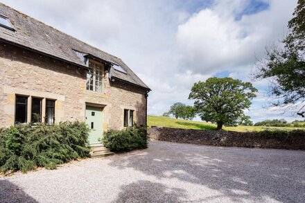 Private, quiet & cosy cottage near Kirkby Lonsdale