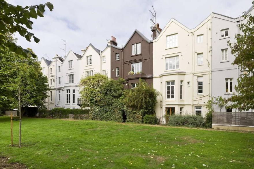 Stylish 5 Bed House in St. John's Wood/Maida Vale