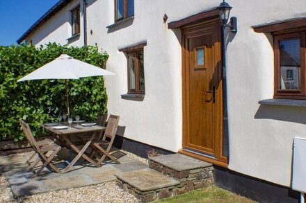 POST HOUSE, pet friendly, with a garden in Holsworthy