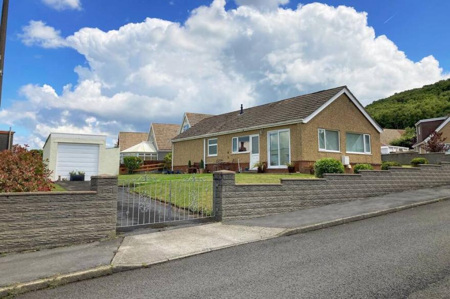 3 Bedroom Accommodation In Penclawdd, Near Swansea