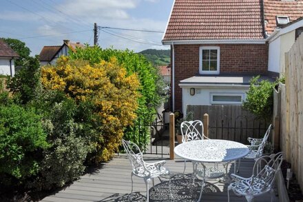 Rose Cottage - Two Bedroom House, Sleeps 4