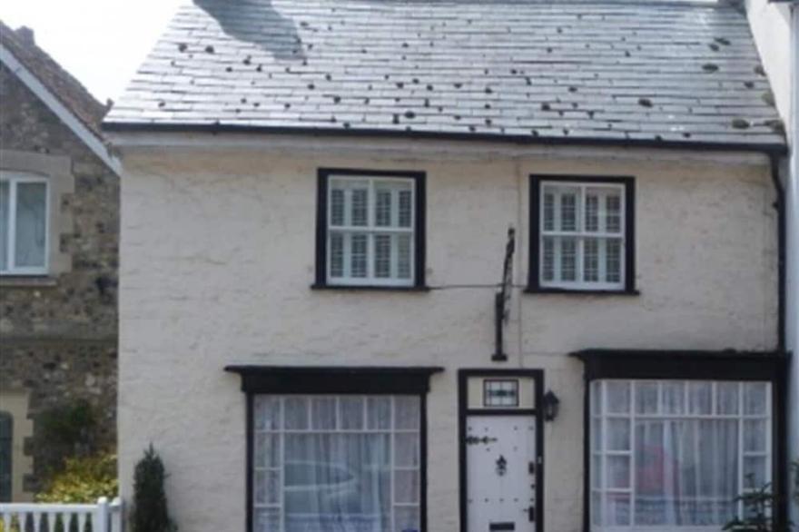 The Old Lace Shop - Four Bedroom House, Sleeps 7