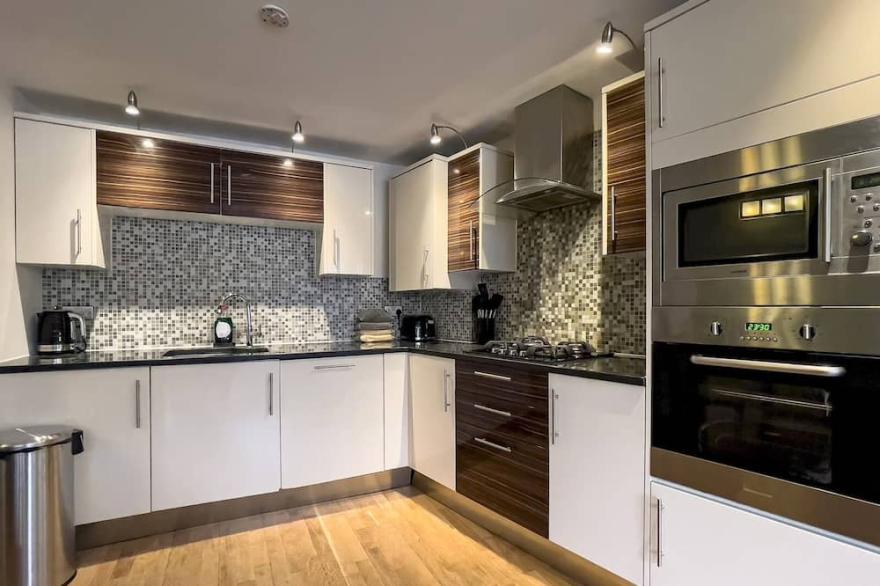 Pass The Keys | Gorgeous & Relaxing Flat In The Heart Of Reading