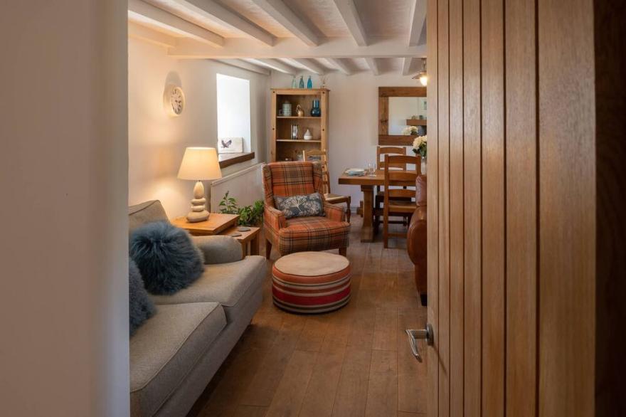 The Eagles: Three bedroom, pet-friendly holiday cottage in Aberffraw