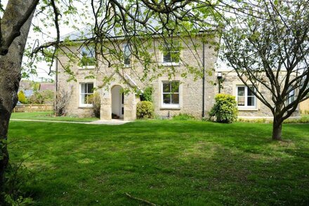 The Farmhouse - Stunning Coastal Luxury in Brook