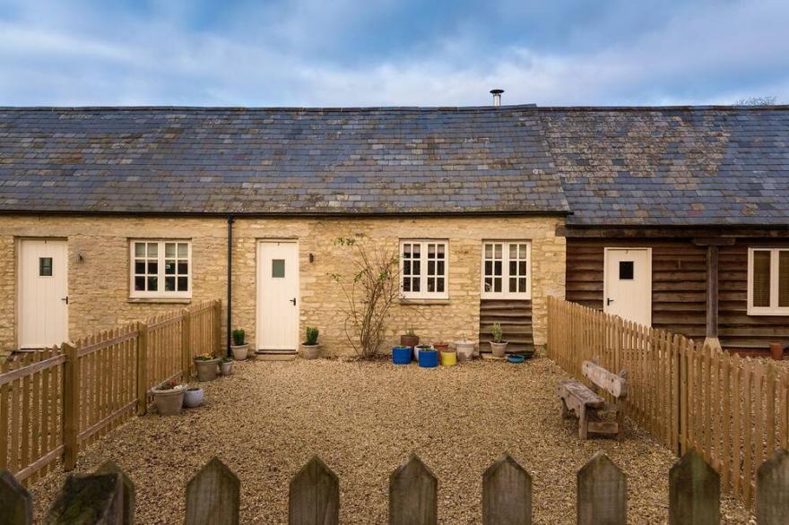 Luxury Cotswold Cottage At New Yatt Farm