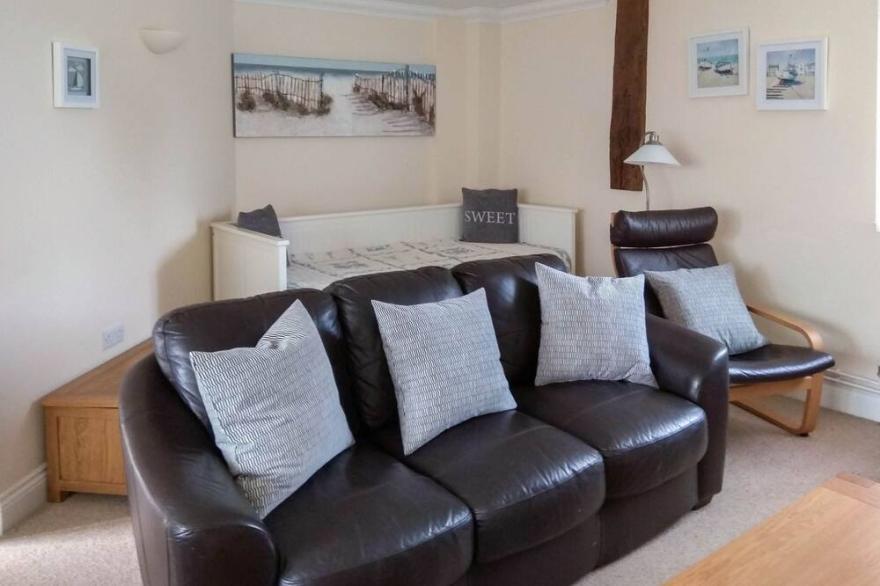 Meadow View - sleeps 8 guests  in 3 bedrooms