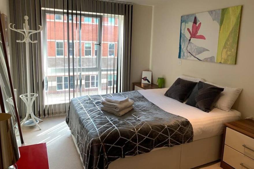 Central Perks Apartment (sleeps 4)