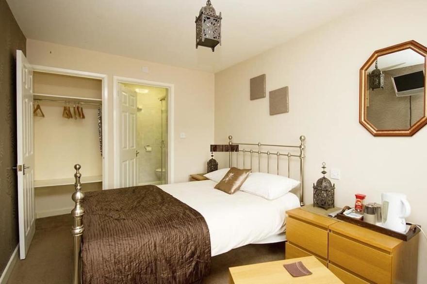 Professional Bed and Breakfast with en-suite double rooms