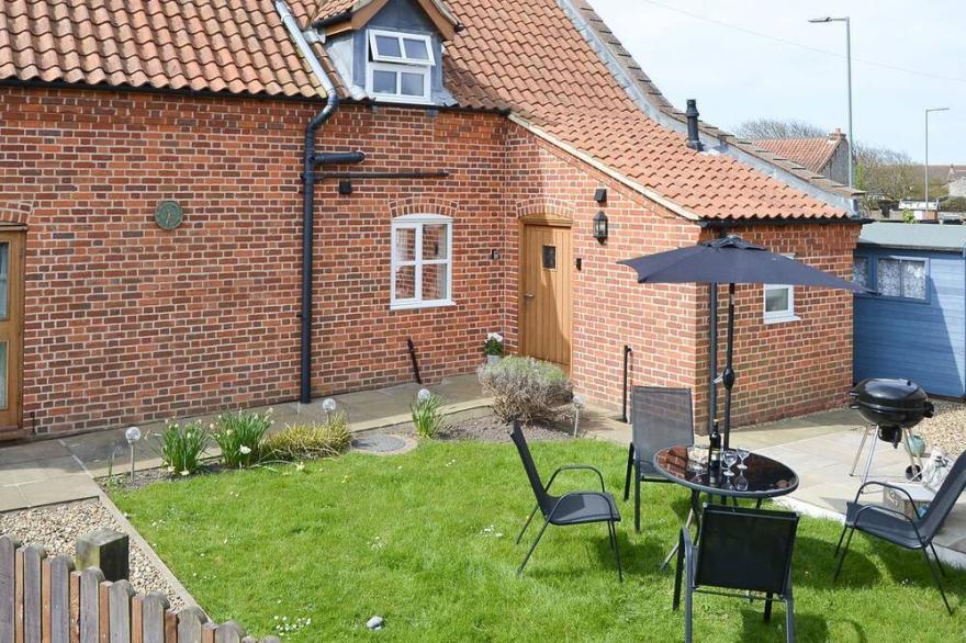 2 bedroom accommodation in Bacton, near North Walsham