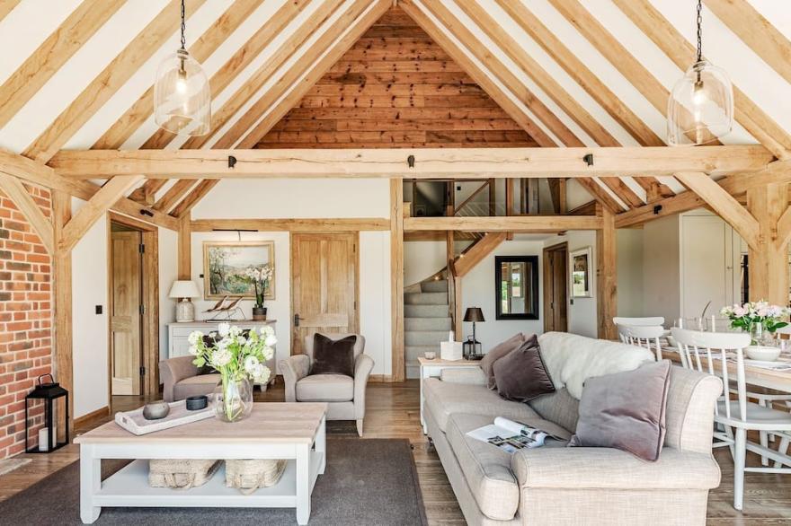 3 bedroom accommodation in Alresford