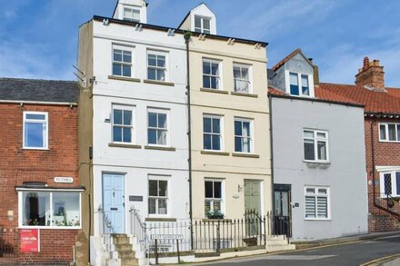 3 bedroom accommodation in Scarborough