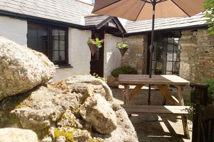 2 Bed, Dog Friendly Cottage, on Bodmin Moor, Cornwall, Ladydown Cottage