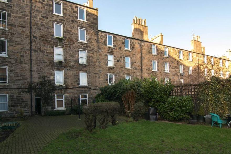427 - Salmond Place Apartment