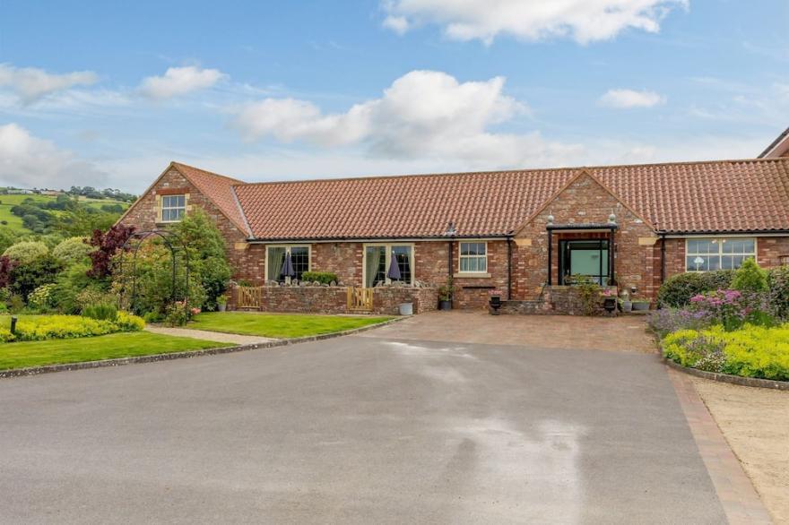 4 Bedroom Accommodation In Draycott, Near Cheddar