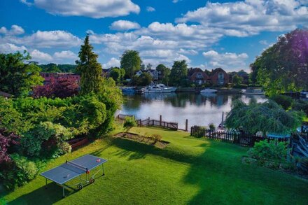 Old Wharf Cottage - Riverside Living with Swimming Pool