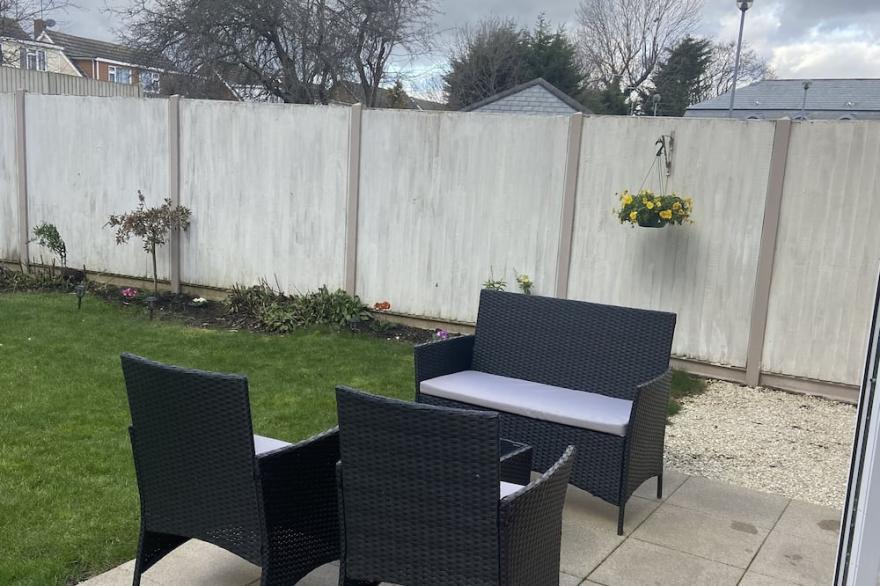 Basildon ,    Laindon   3 bedroom semi- detached house . <br>