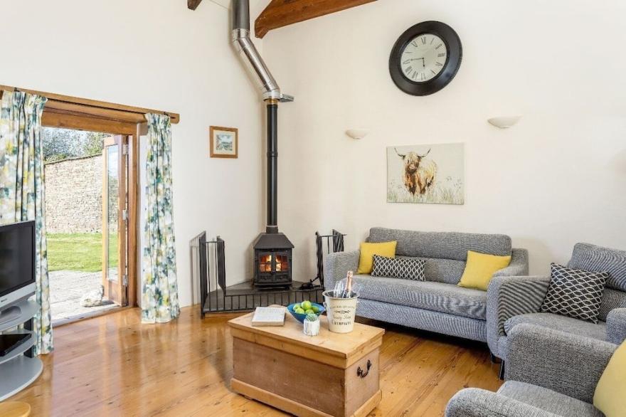 Luxury 5 Star Barn With Stunning Rural Views Nr Padstow Sleeping 2-4 people