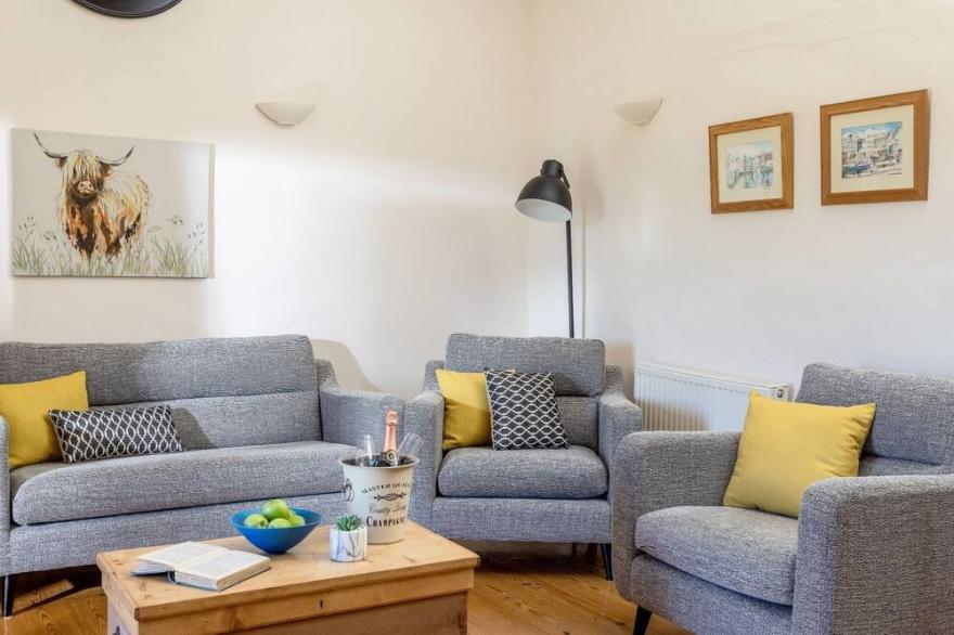 Luxury 5 Star Barn With Stunning Rural Views Nr Padstow Sleeping 2-4 people