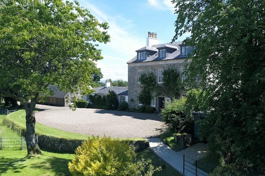 Scottish Country Mansion & Cottages With Indoor Pool