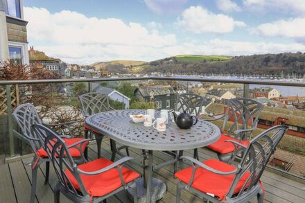 29 ABOVE TOWN, family friendly, with a garden in Dartmouth