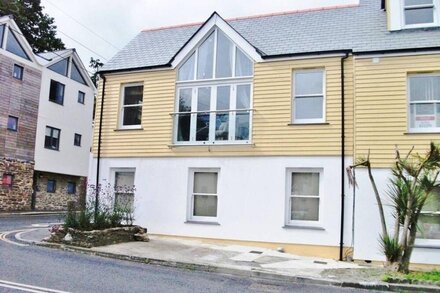 2 bedroom accommodation in Fowey