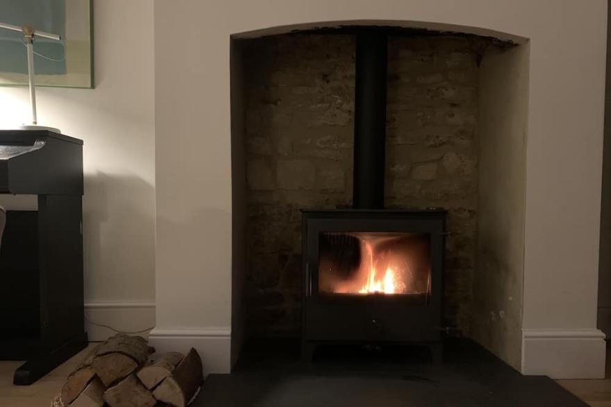 Beautiful Cotswolds cottage in Charlbury - perfect for groups or families