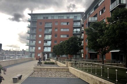 Toothbrush Apartments - Ipswich Waterfront - Anchor St